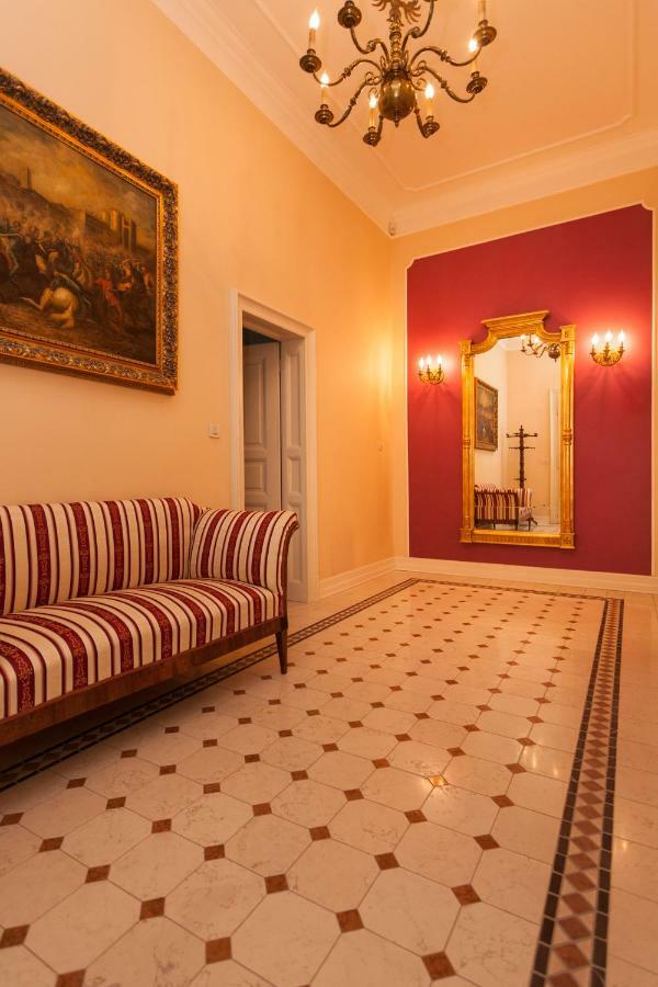 Filip'S Palace Luxurious Apartment 卢布尔雅那 外观 照片
